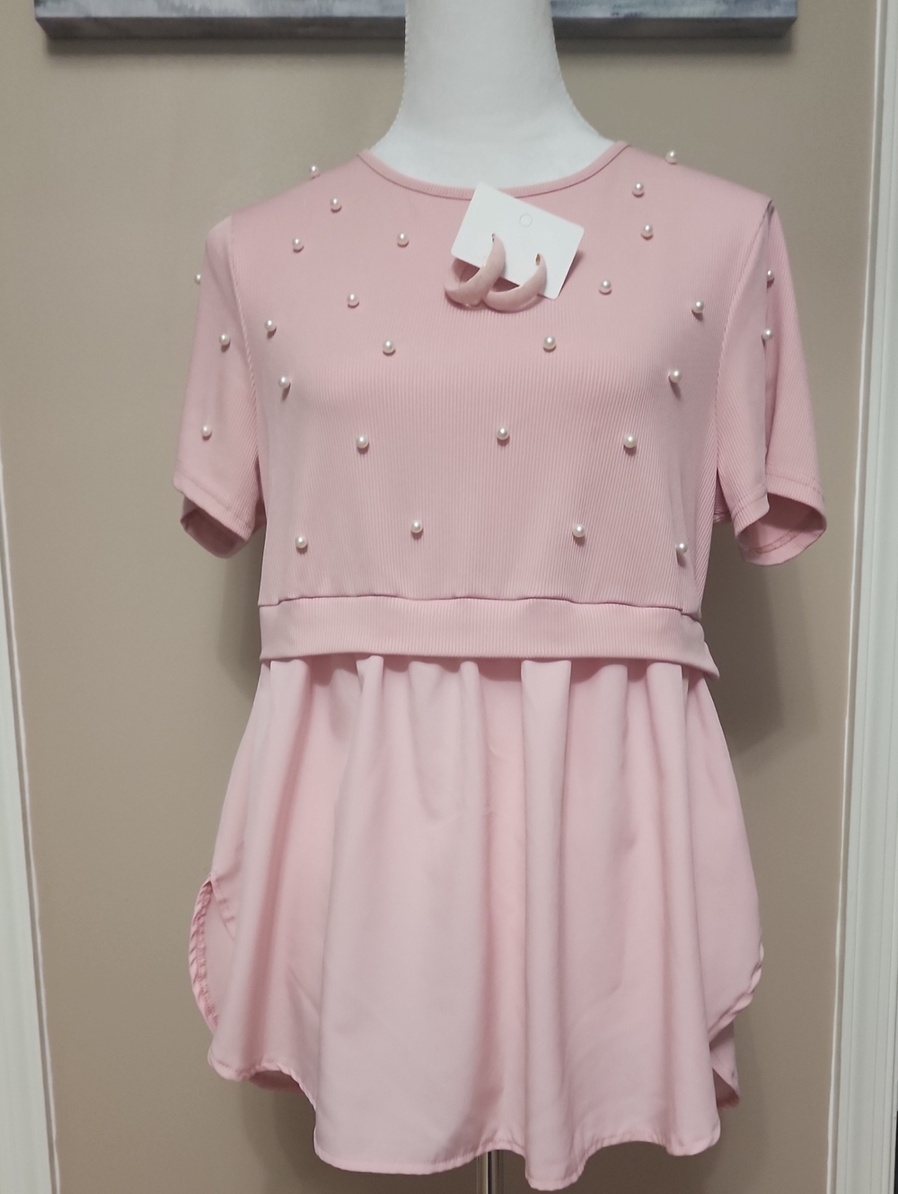 Pink Pearl-Embellished Short Sleeve Blouse